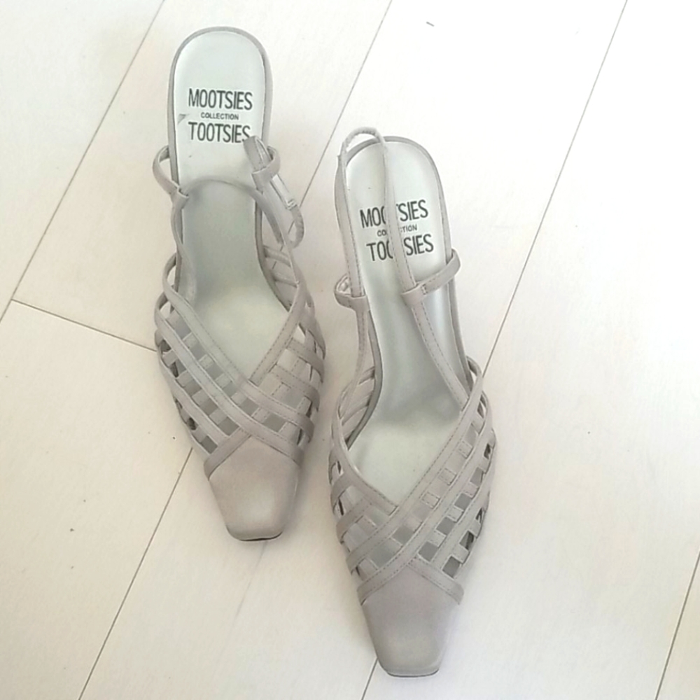 Pretty sandals with mesh design NWOT